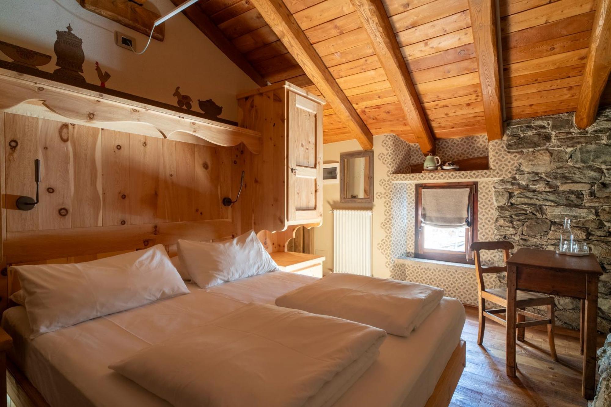 Au Coeur Du Village Chambres D'Hotes & Spa Arnad Exterior photo